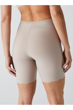 Liz –  Invisible Bermuda High Support