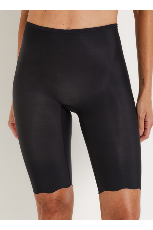 Liz – Long Shorts Medium Support