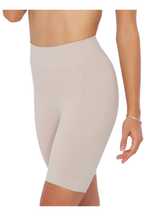 Plié Emana® – Mid Shorts Medium Support